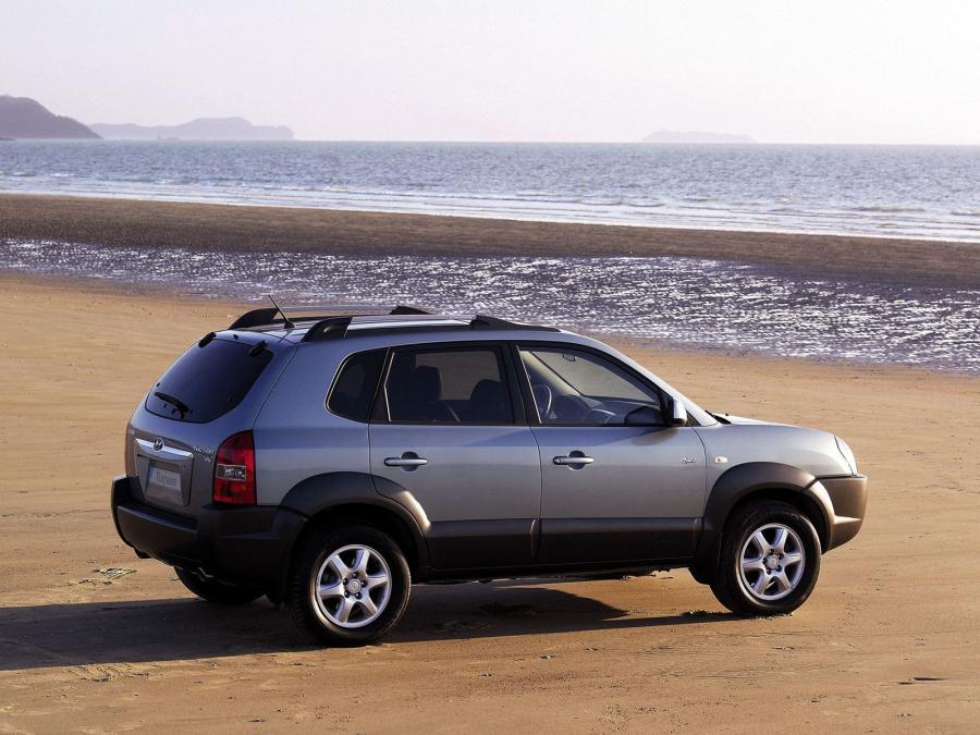 Hyundai Tucson 2004 года  (фото 4 из 74)